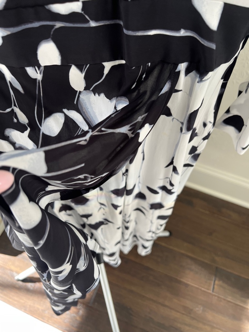 Equipment “NEEMA” Black and White Floral Maxi Dress NWT $495 - Picture 5 of 9